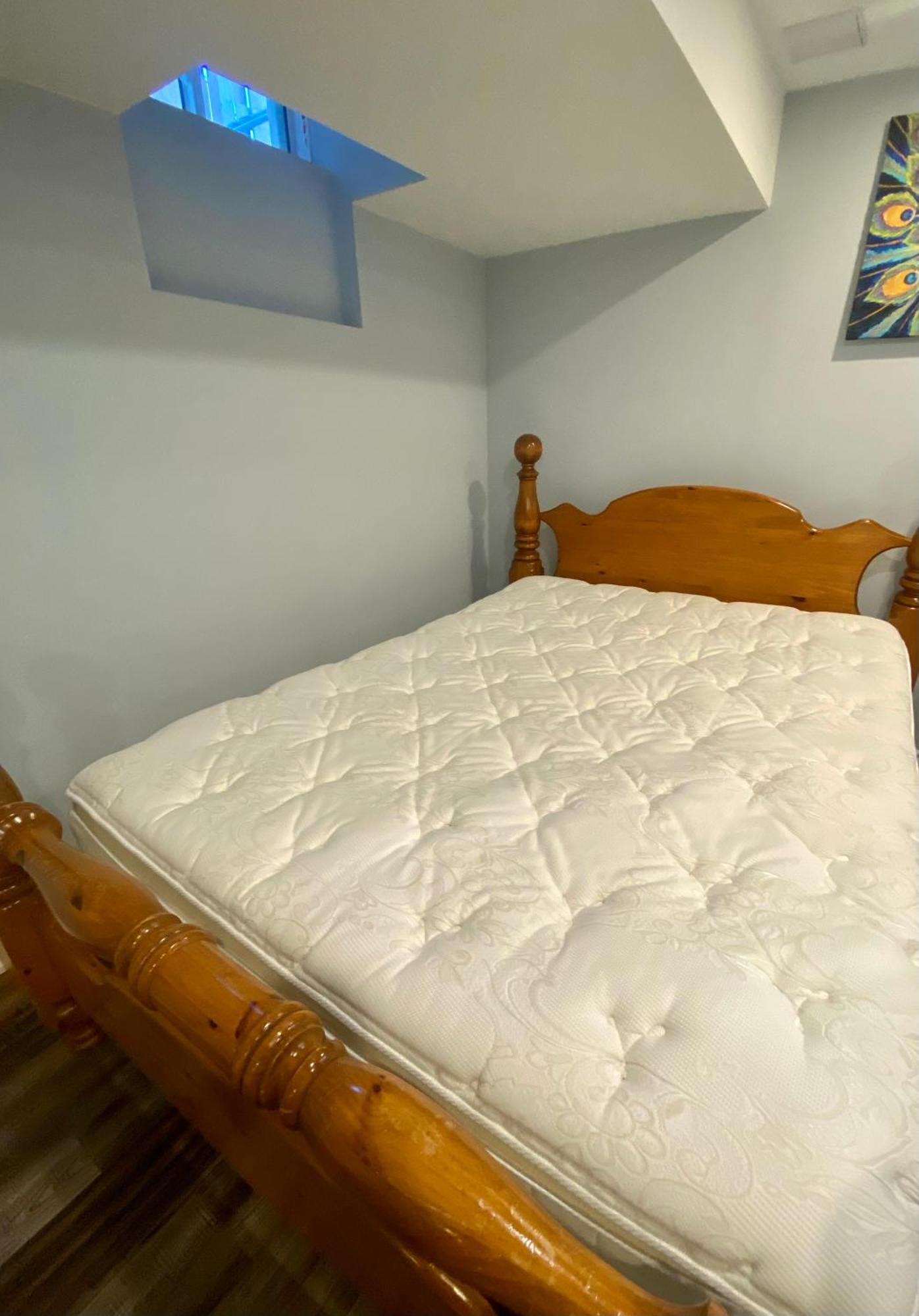 2 Bedroom With 2 Ensuites Unit In Richmond Hill Exterior photo